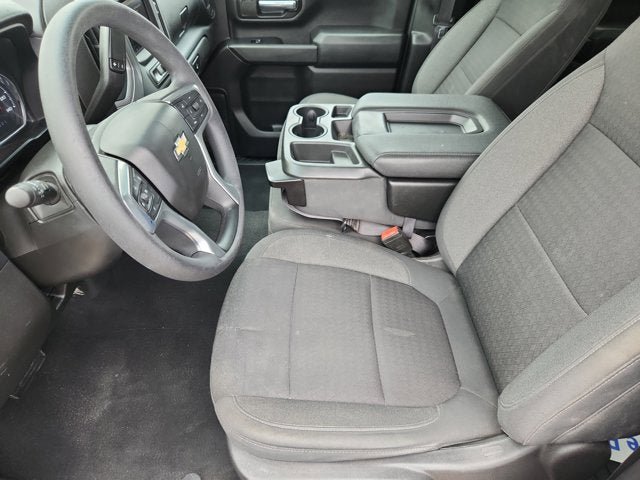 Used 2022 Chevrolet Silverado 2500 Custom w/ Custom Value Package AWD/4WD image 9