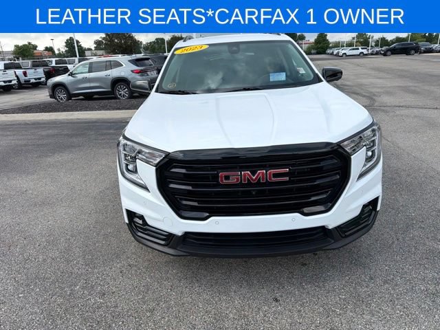 Used 2023 GMC Terrain SLT w/ Tech Package FWD image 4