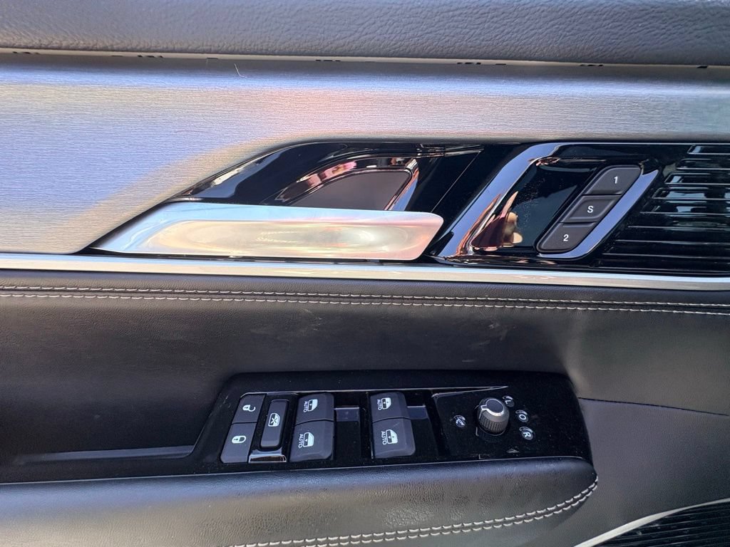 New 2026 Jeep Grand Wagoneer L Limited AWD/4WD image 19