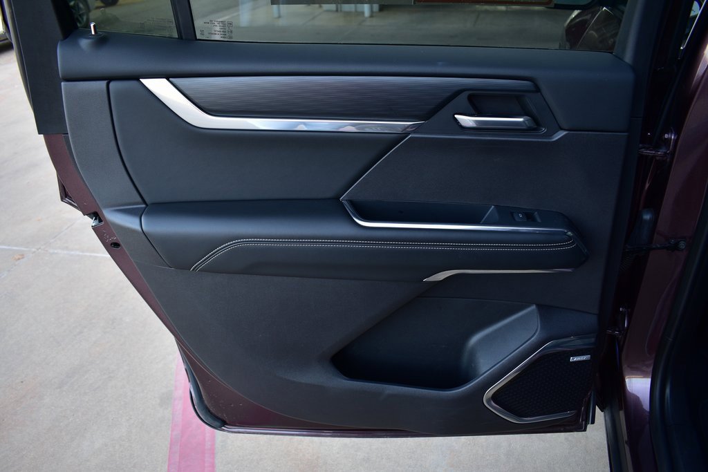 Used 2025 GMC Acadia Elevation image 18