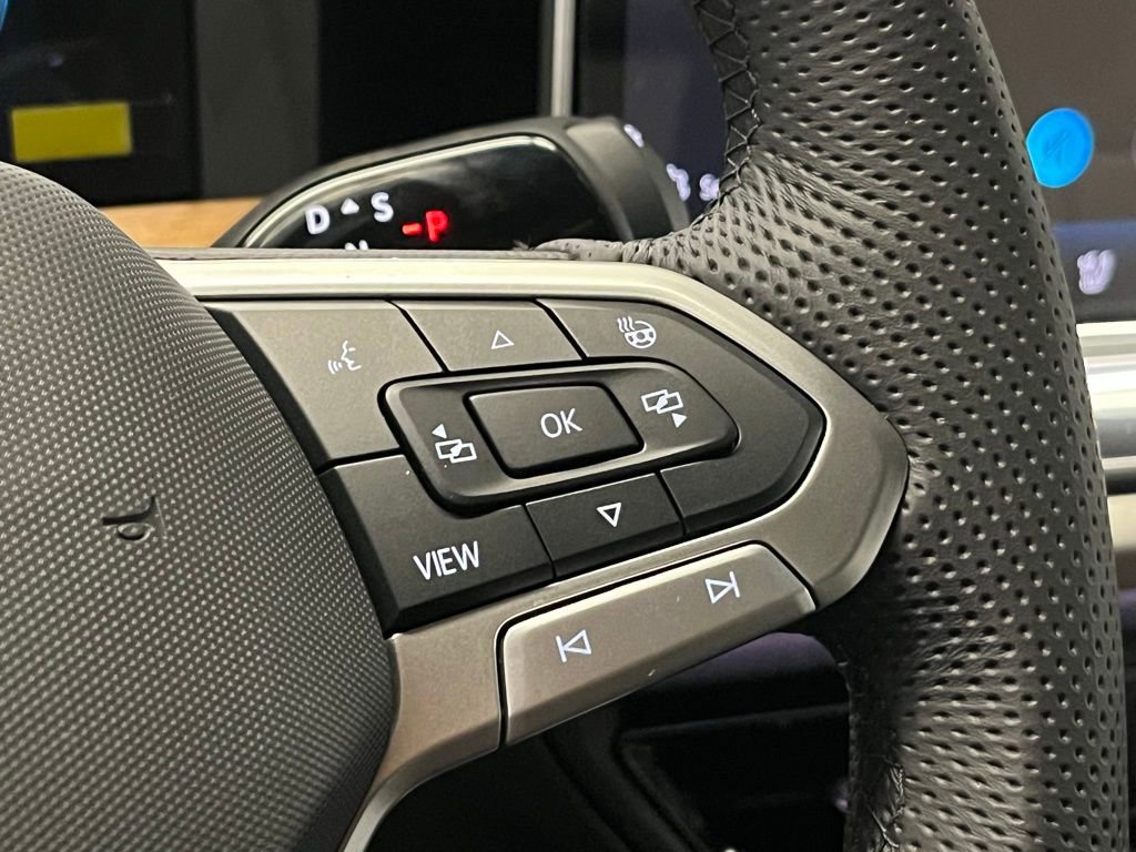 New 2026 Volkswagen Tiguan SEL R-Line image 27