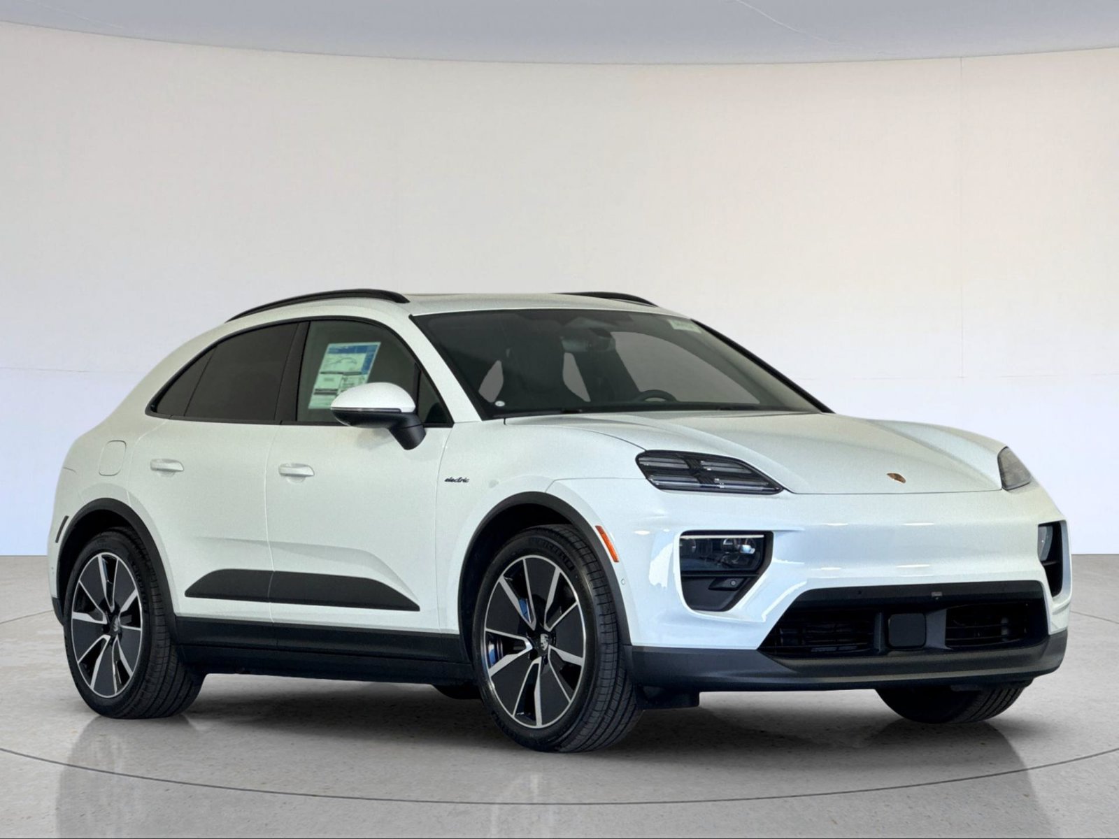 New 2026 Porsche Macan 4S Electric AWD/4WD image 10