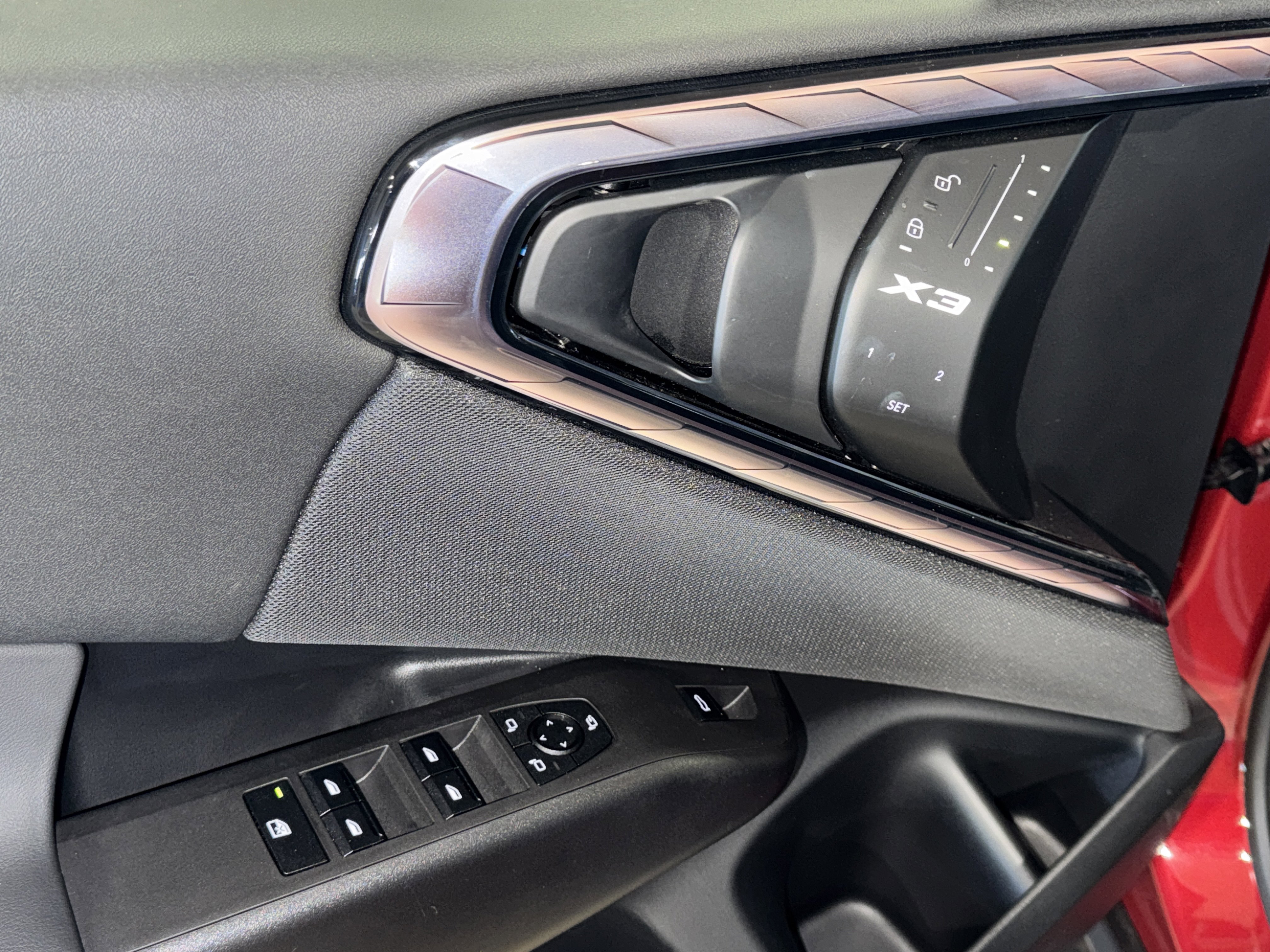 Certified 2025 BMW X3 xDrive30i image 18