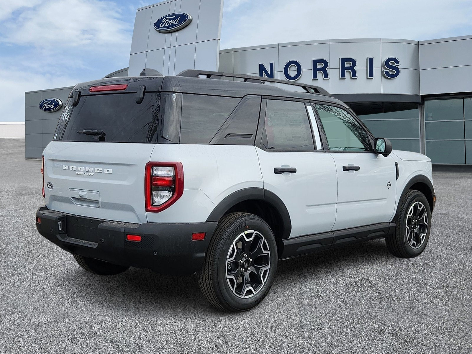 New 2026 Ford Bronco Sport Outer Banks w/ Outer Banks Tech Package+ AWD/4WD image 4