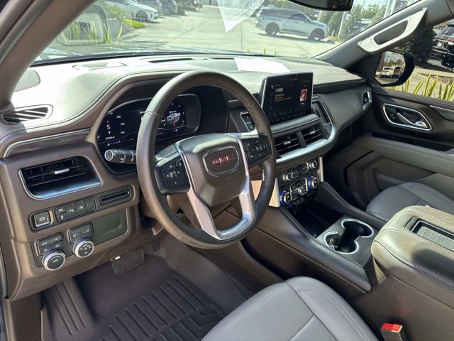 Used 2024 GMC Yukon XL SLT image 16