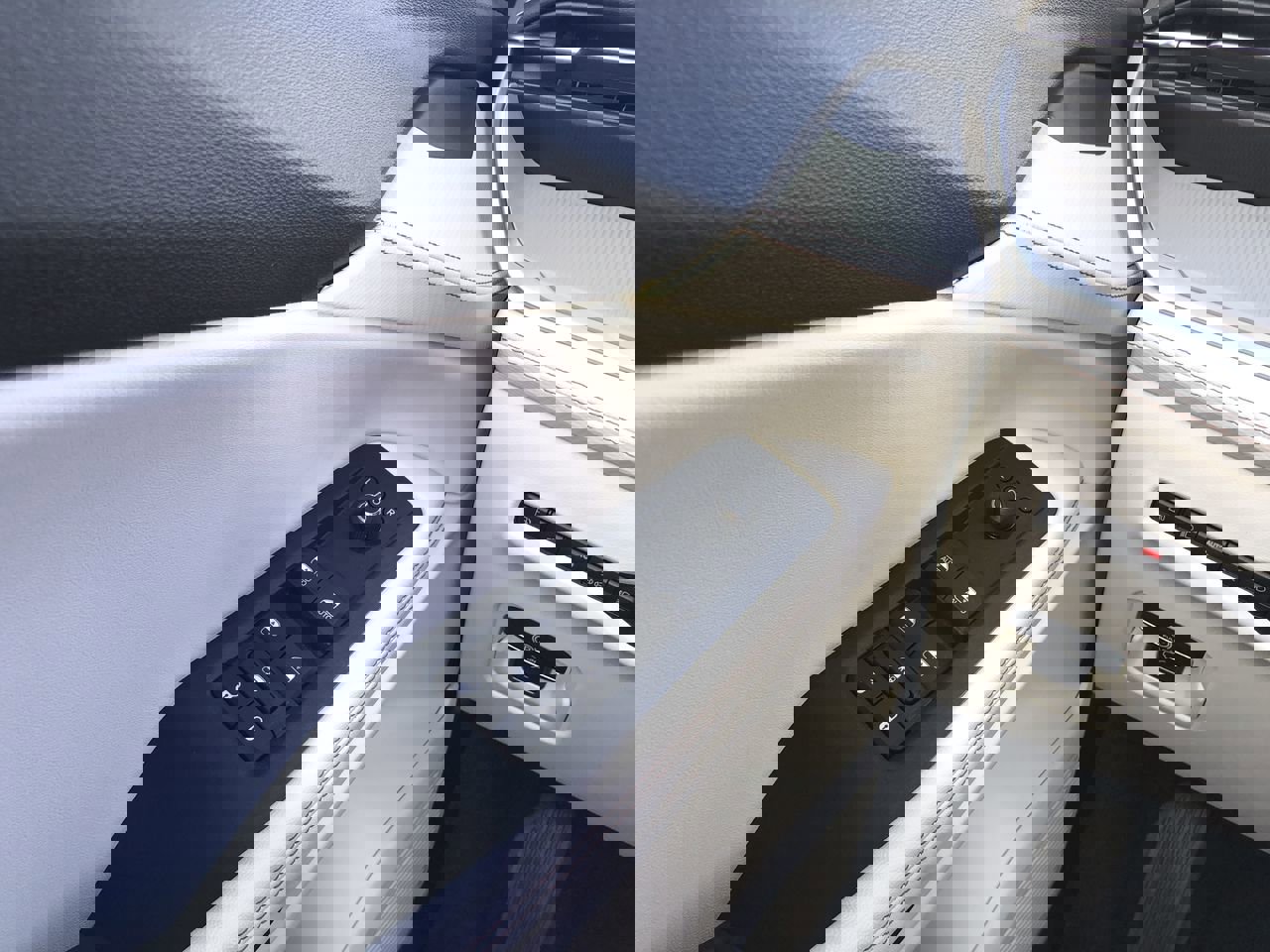 New 2026 Jeep Cherokee Limited image 21