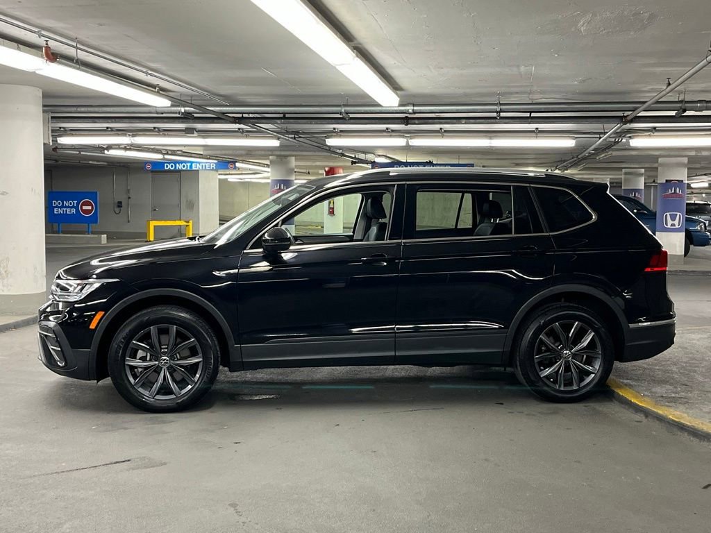 Used 2022 Volkswagen Tiguan SE AWD/4WD image 32