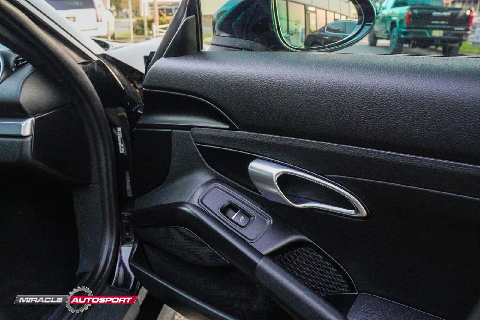 Used 2018 Porsche 718 Cayman image 24