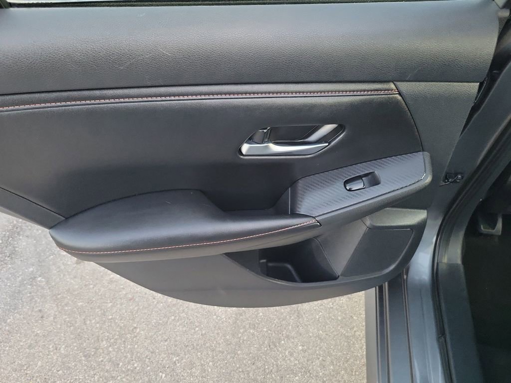 Used 2023 Nissan Sentra SR w/ Trunk Package image 9