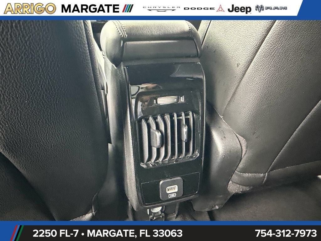 Used 2023 Jeep Compass Latitude AWD/4WD image 12