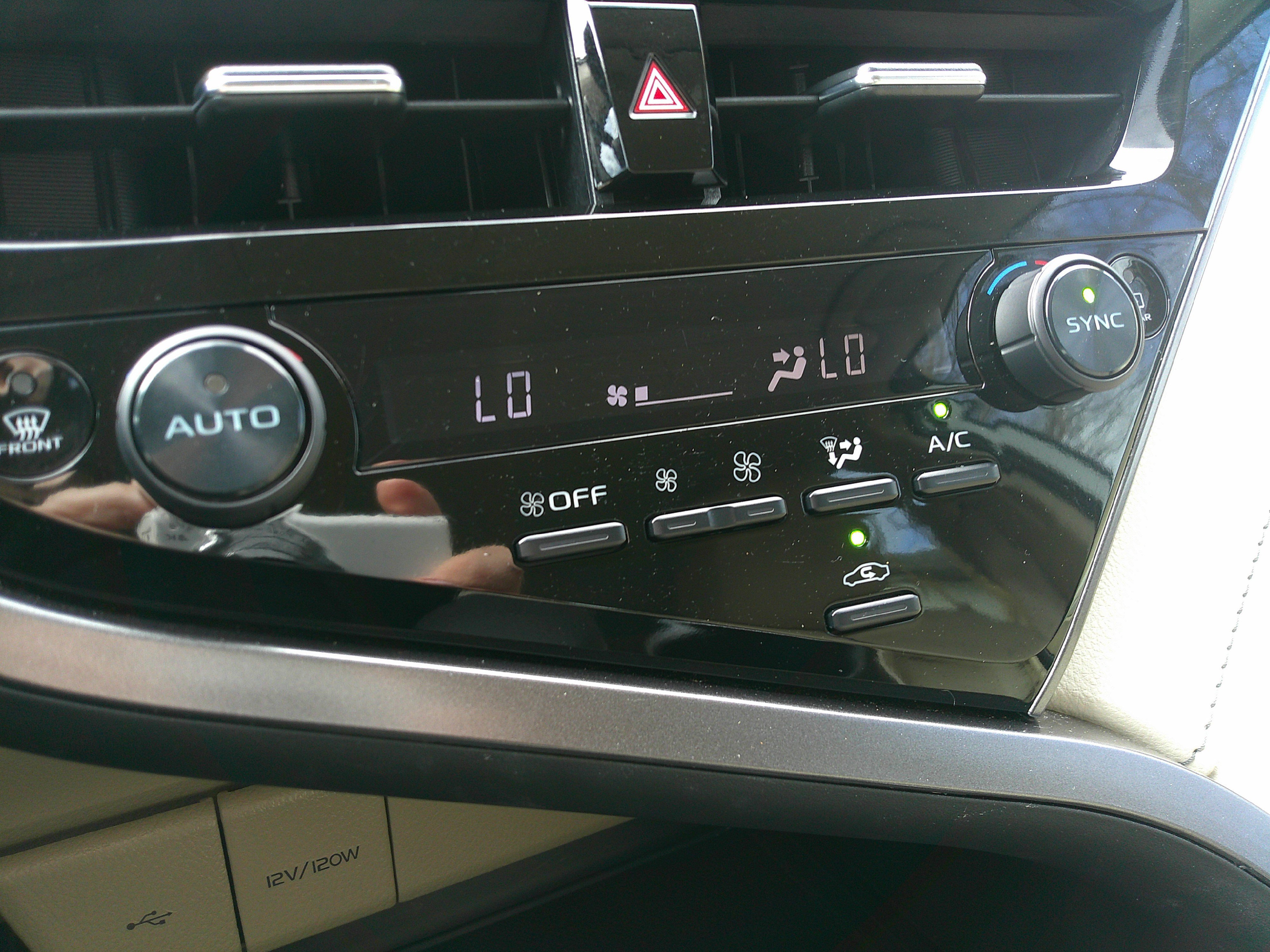 Used 2023 Toyota Camry LE image 27