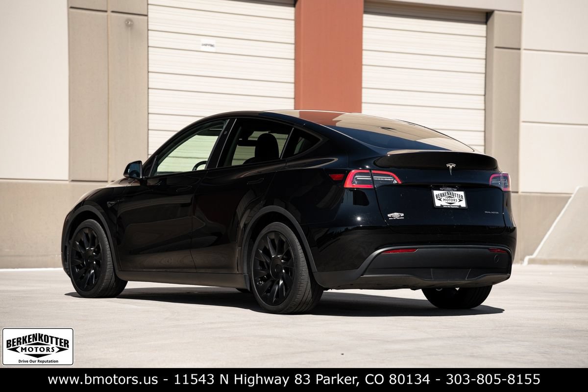 Used 2025 Tesla Model Y Long Range AWD/4WD image 7