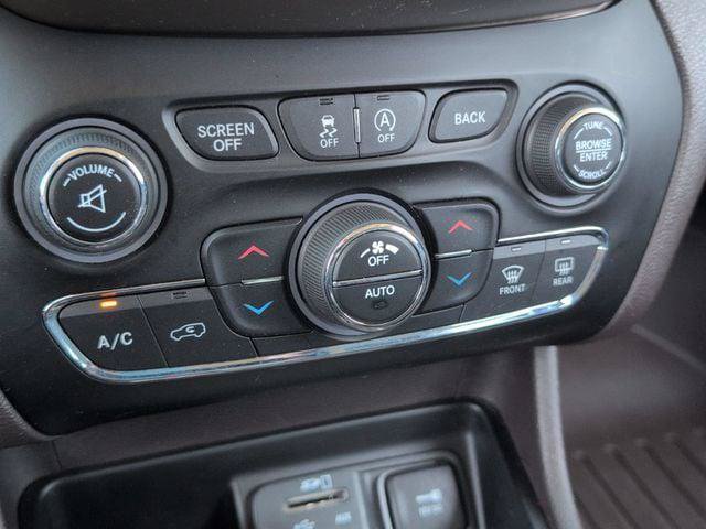 Certified 2018 Jeep Cherokee Trailhawk w/ Quick Order Package 27L AWD/4WD image 15