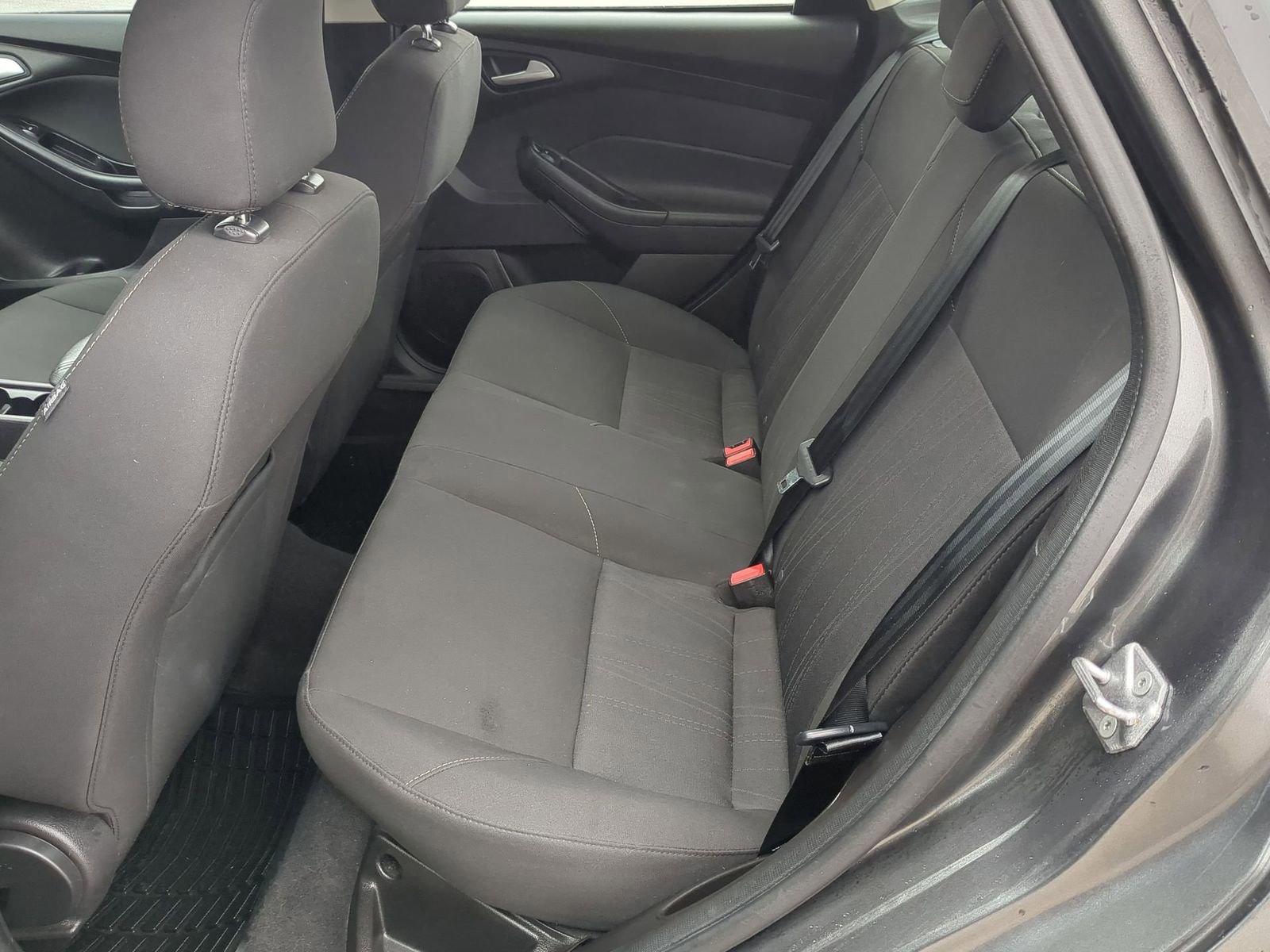 Used 2017 Ford Focus SE image 20