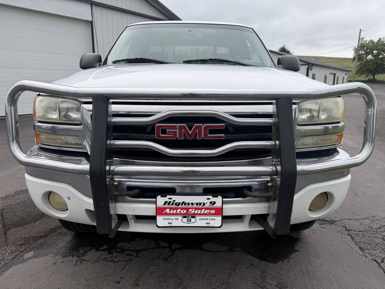 Used 2004 GMC Sierra 1500 SLE w/ Light Duty Power Package AWD/4WD image 11