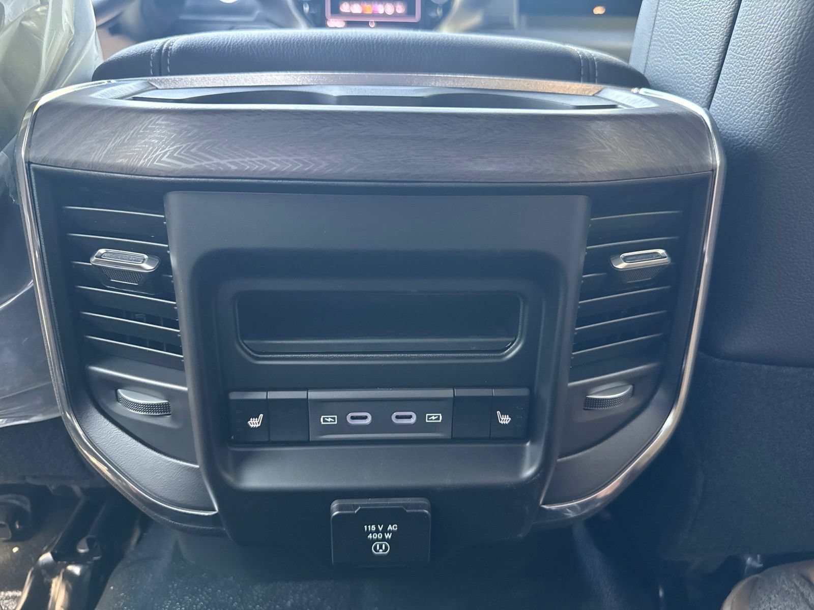 New 2027 RAM 3500 Big Horn w/ Laramie Trim Package AWD/4WD image 17