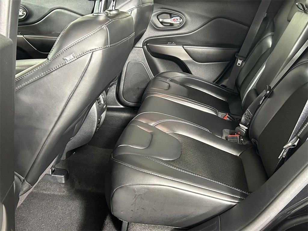 Used 2020 Jeep Cherokee Latitude Plus w/ Comfort/Convenience Group image 22