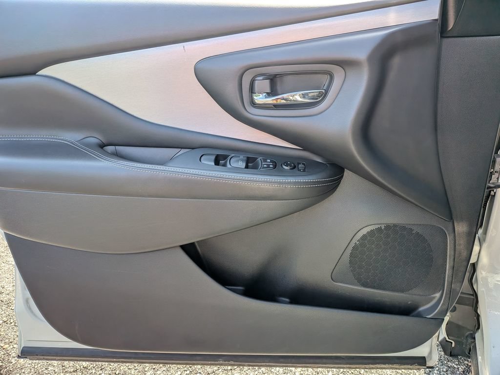 Used 2019 Nissan Murano SV w/ Premium Package FWD image 31