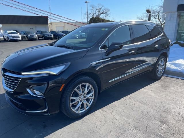 Used 2023 Buick Enclave Essence w/ Experience Buick Package image 3