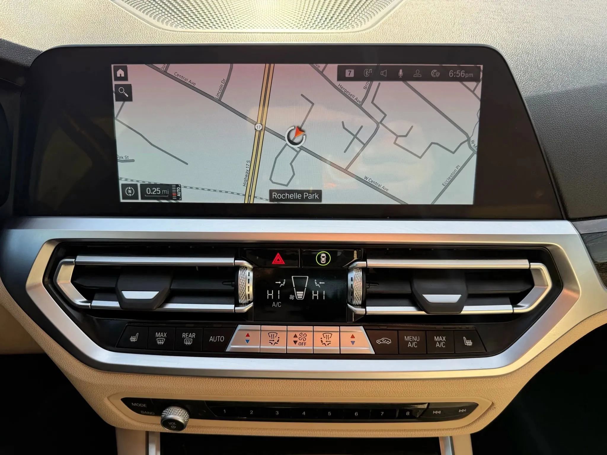 Used 2022 BMW 330i xDrive Sedan w/ Driving Assistance Package image 18