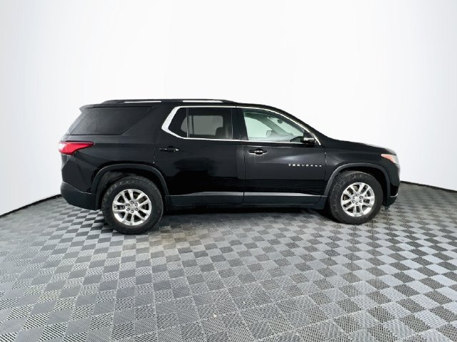 Used 2020 Chevrolet Traverse LT w/ Driver Confidence II Package AWD/4WD image 7