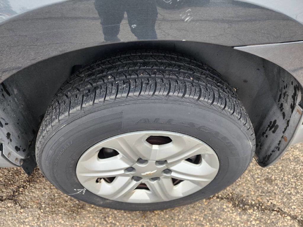 Used 2011 Chevrolet Traverse LS AWD/4WD image 22