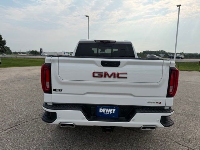 Used 2024 GMC Sierra 1500 AT4 w/ Technology Package AWD/4WD image 8