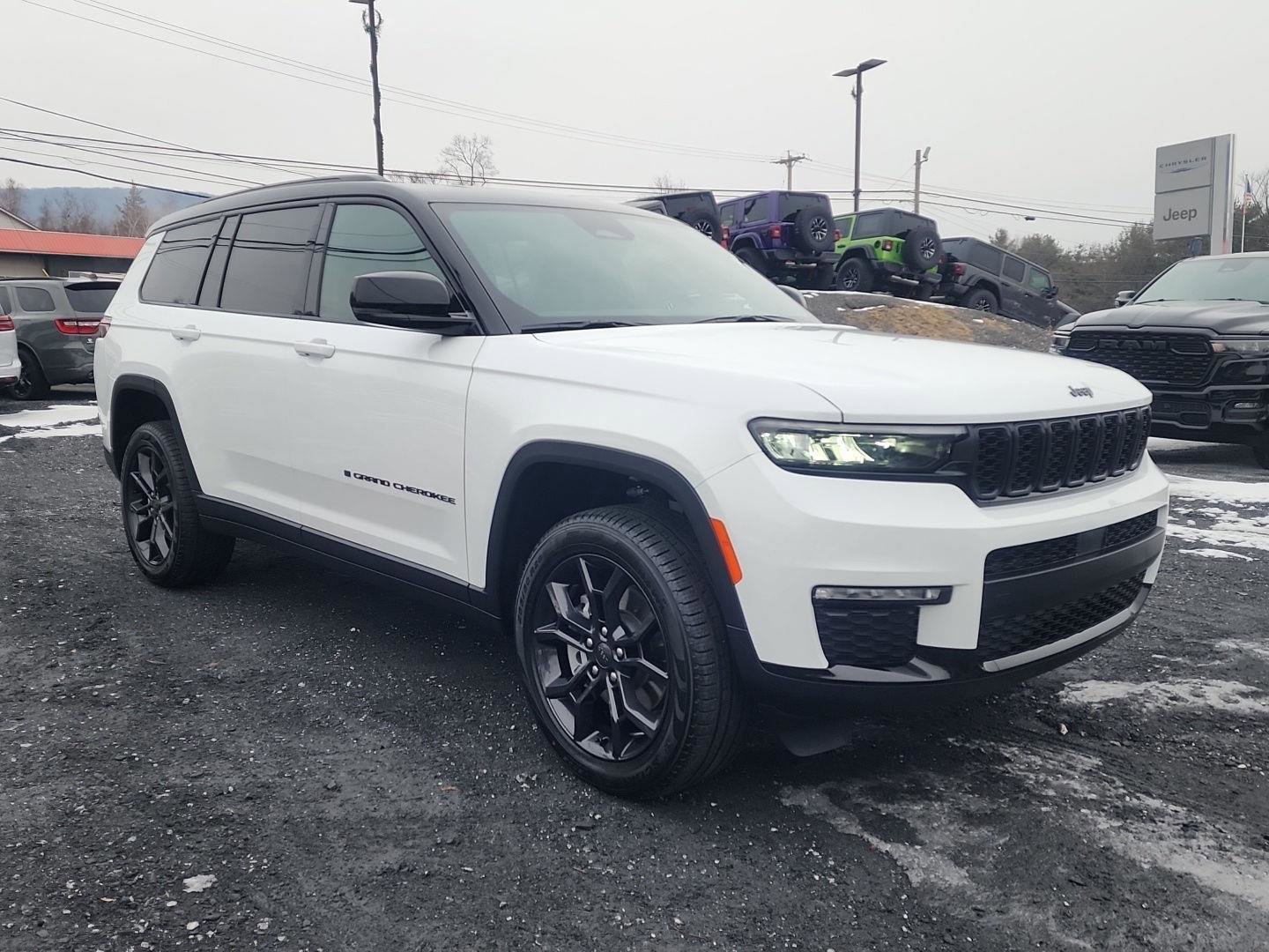 New 2025 Jeep Grand Cherokee L Limited image 3