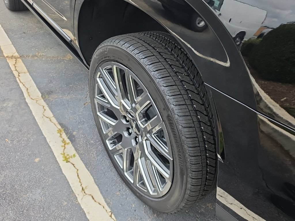 New 2026 GMC Yukon Denali Ultimate AWD/4WD image 14