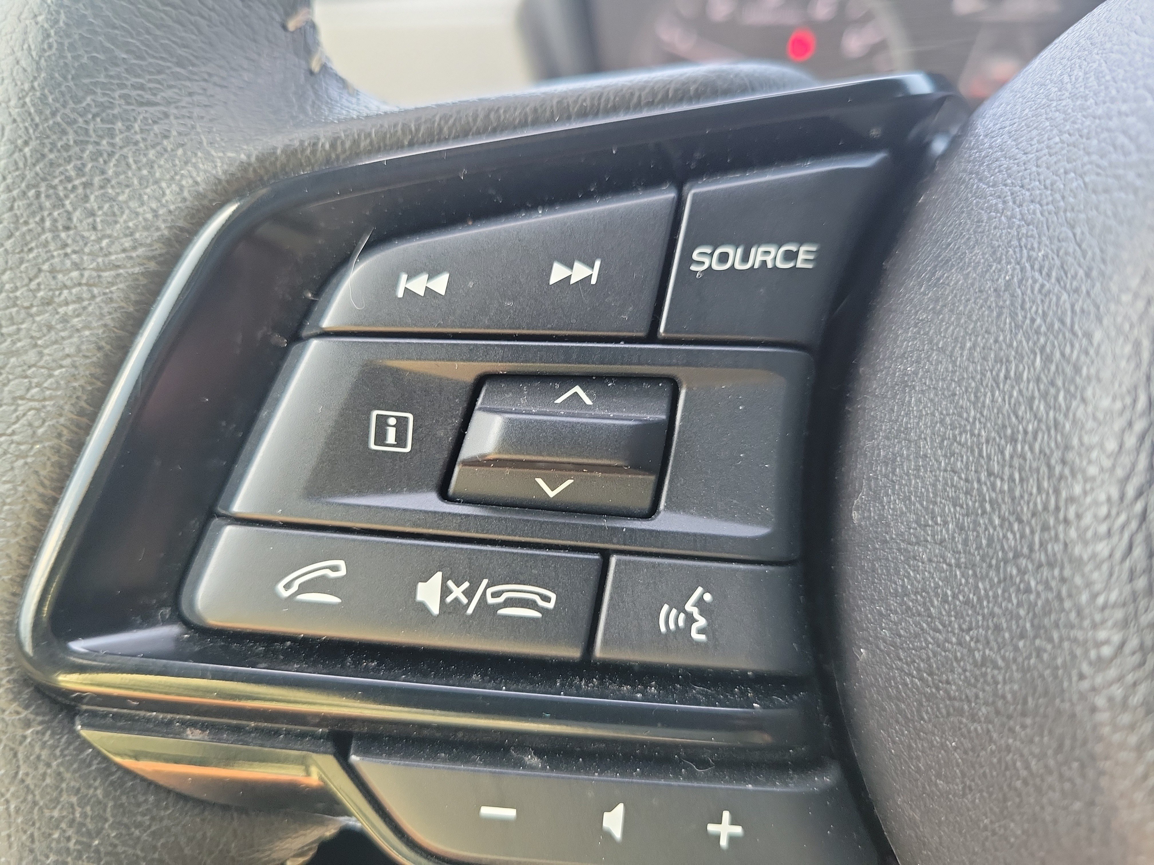 Used 2025 Subaru Forester Premium AWD/4WD image 22