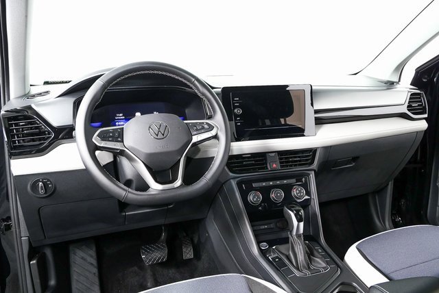 New 2026 Volkswagen Taos S image 17