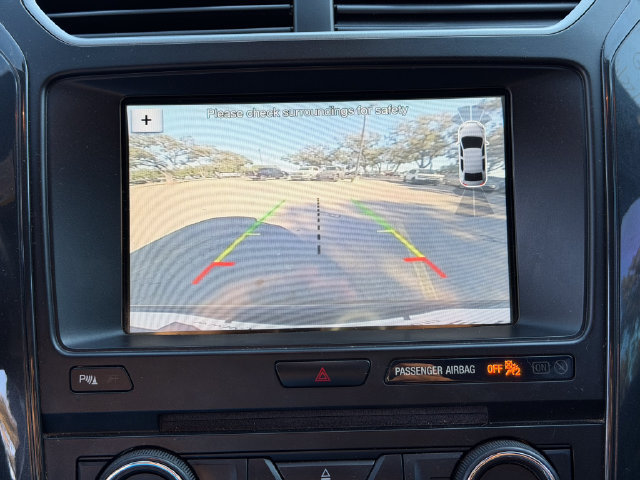 Used 2018 Ford Explorer XLT w/ Equipment Group 202A FWD image 14