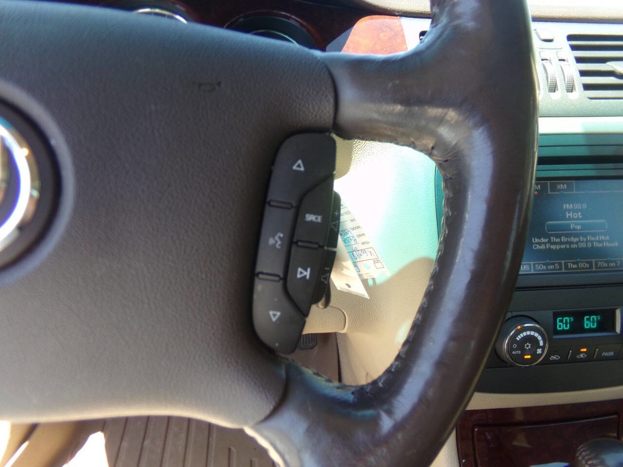 Used 2007 Buick Lucerne CXL FWD image 29
