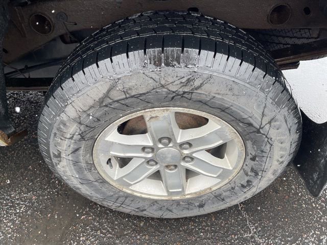 Used 2011 GMC Sierra 1500 SLE w/ Power Tech Package image 6