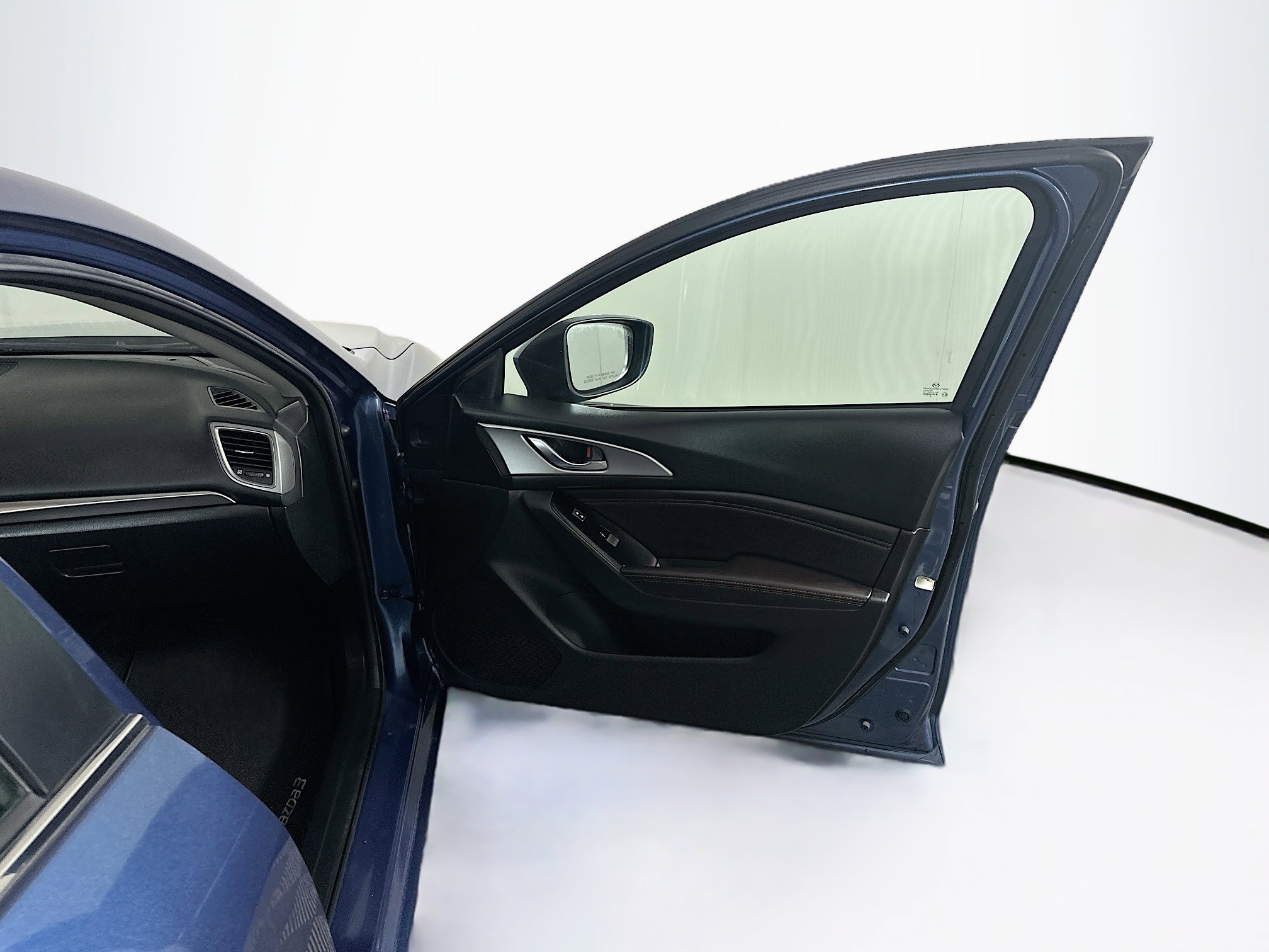 Used 2017 MAZDA MAZDA3 Touring FWD image 32