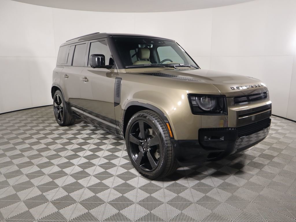 New 2026 Land Rover Defender 110 X-Dynamic SE image 3