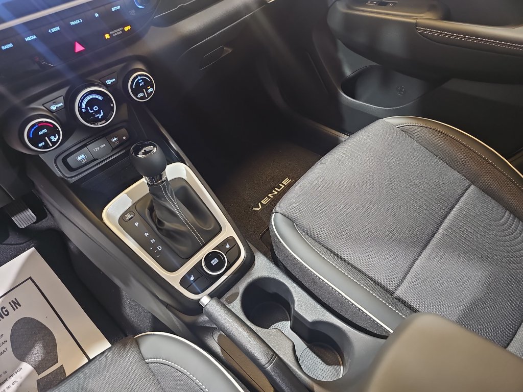 New 2026 Hyundai Venue SEL FWD image 23