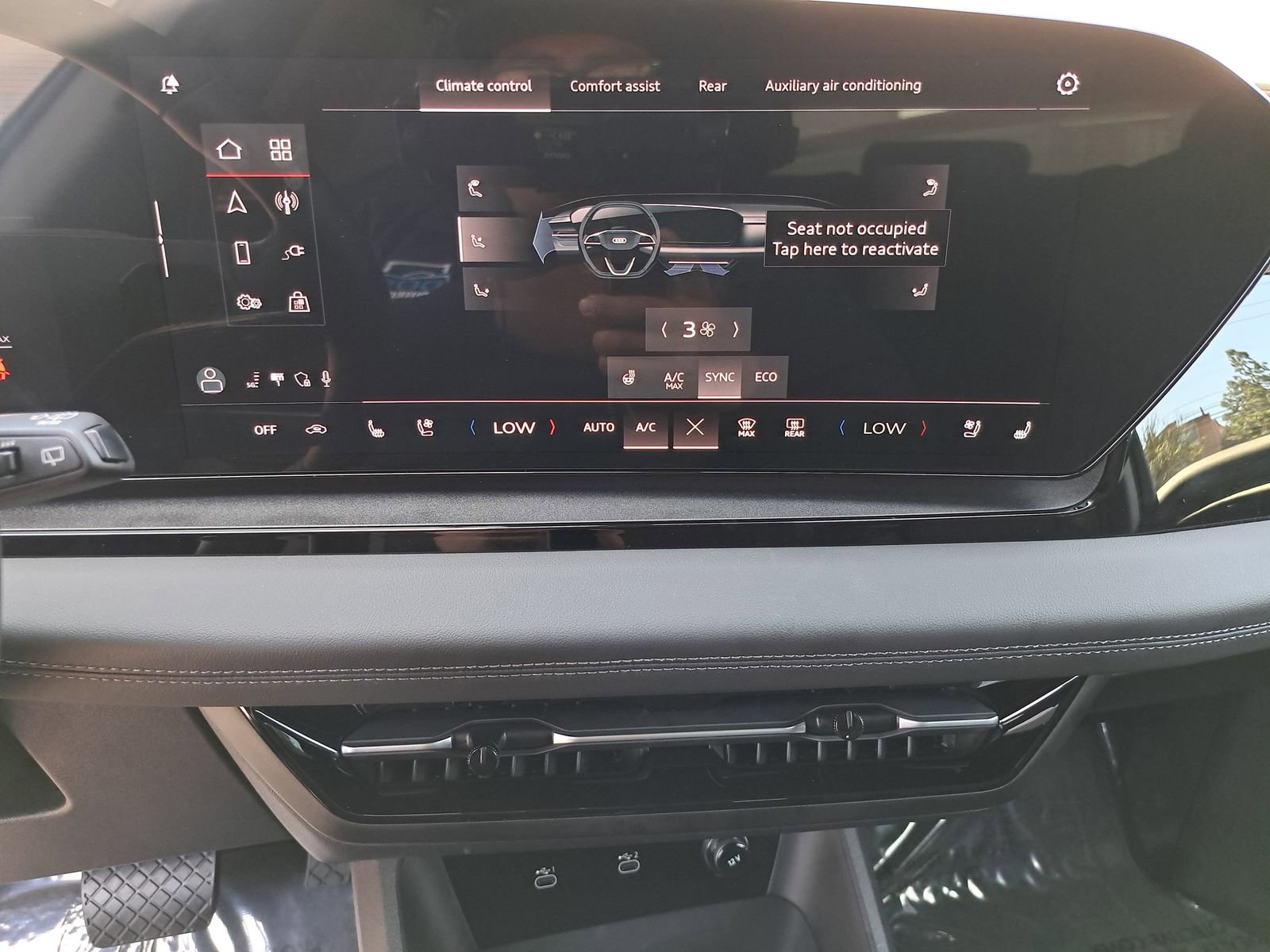 Certified 2025 Audi Q6 e-tron Premium Plus w/ Premium Plus AWD/4WD image 27