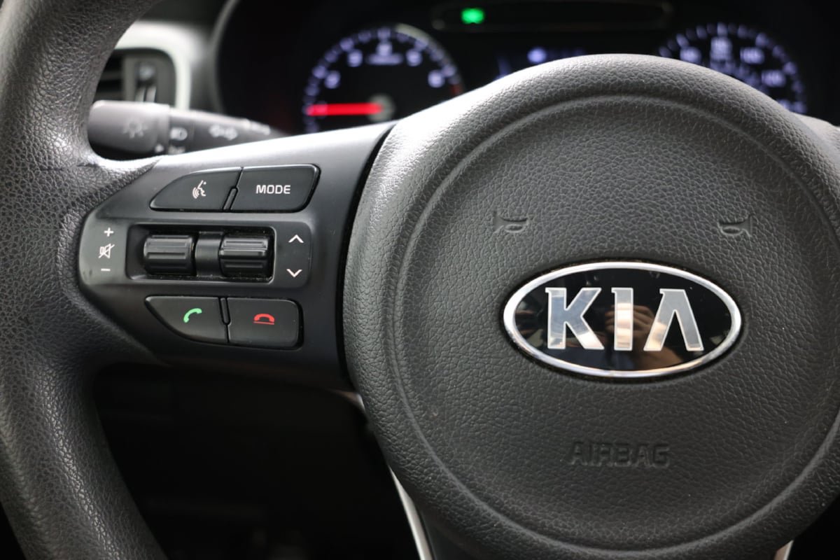 Used 2016 Kia Sorento L FWD image 21