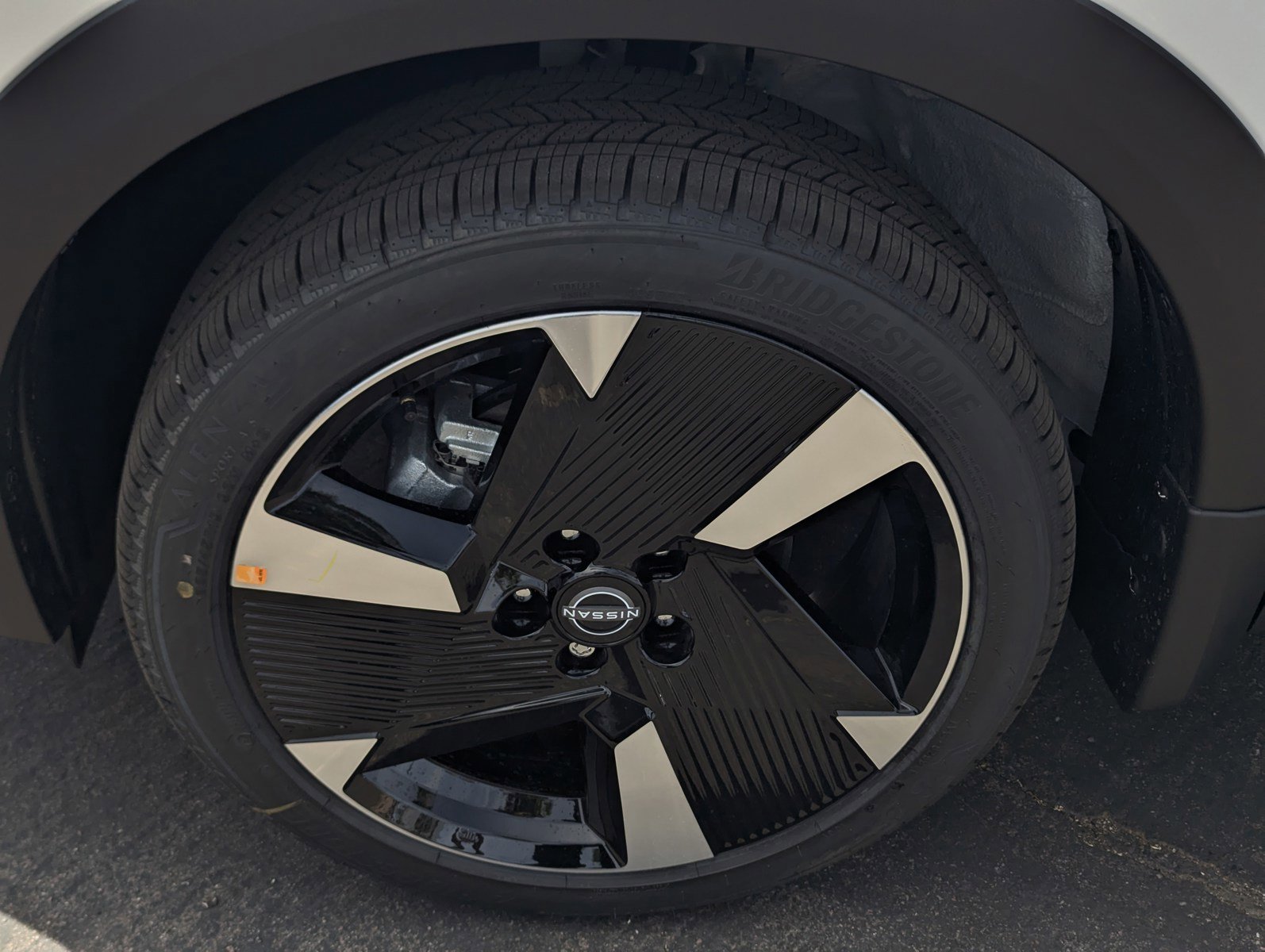 New 2026 Nissan Kicks SR FWD image 7