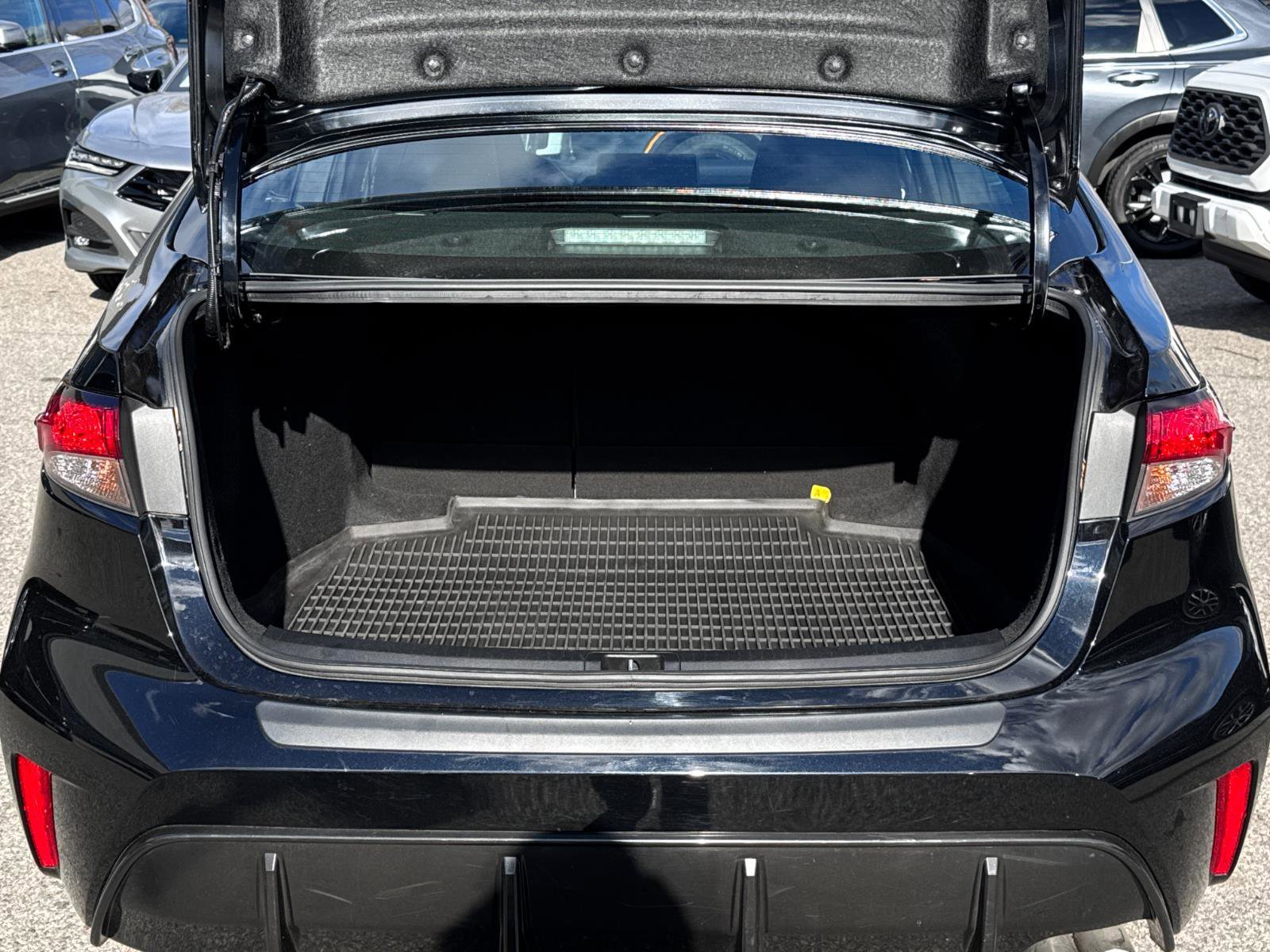 Used 2024 Toyota Corolla SE image 7