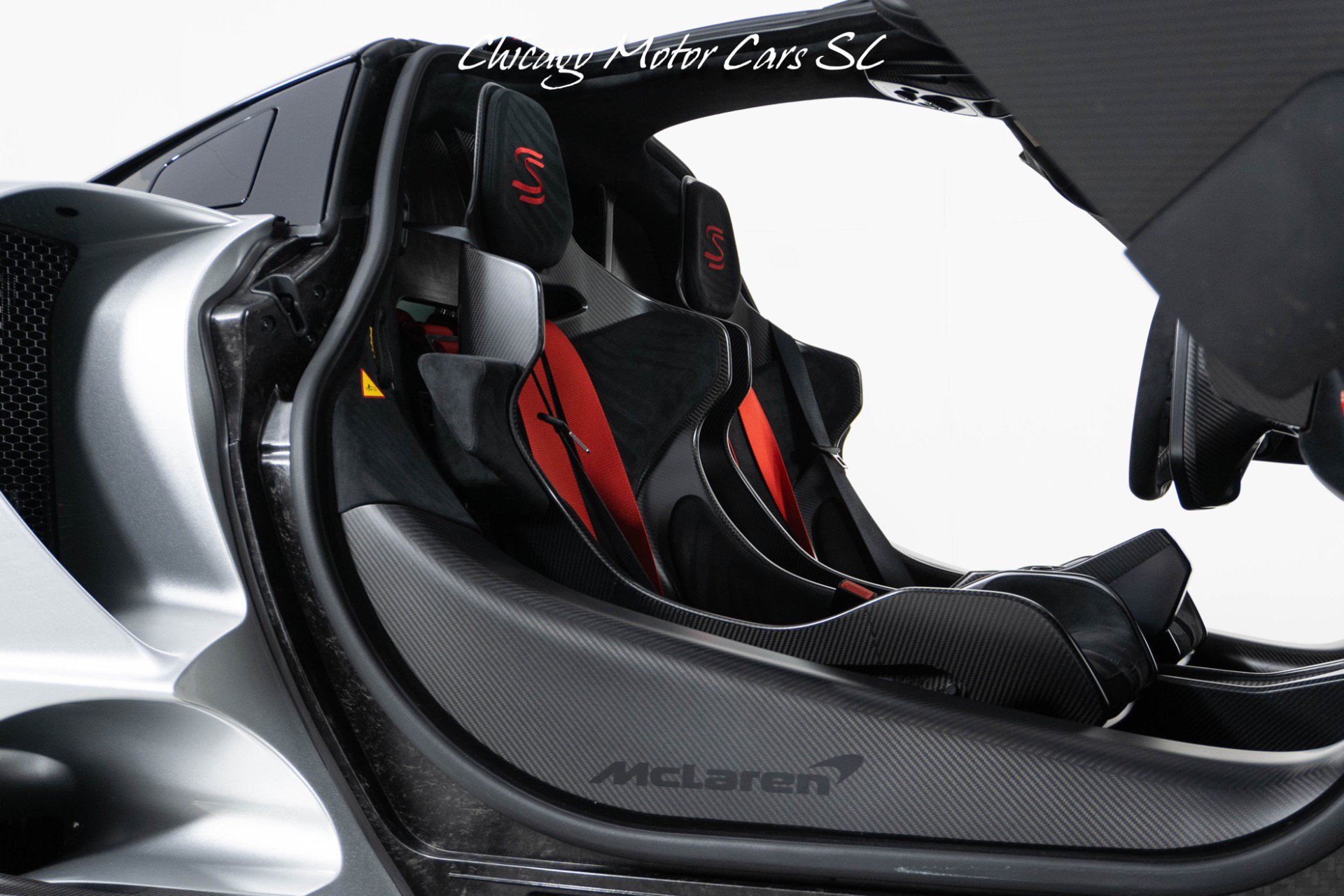 Used 2019 McLaren Senna RWD image 40