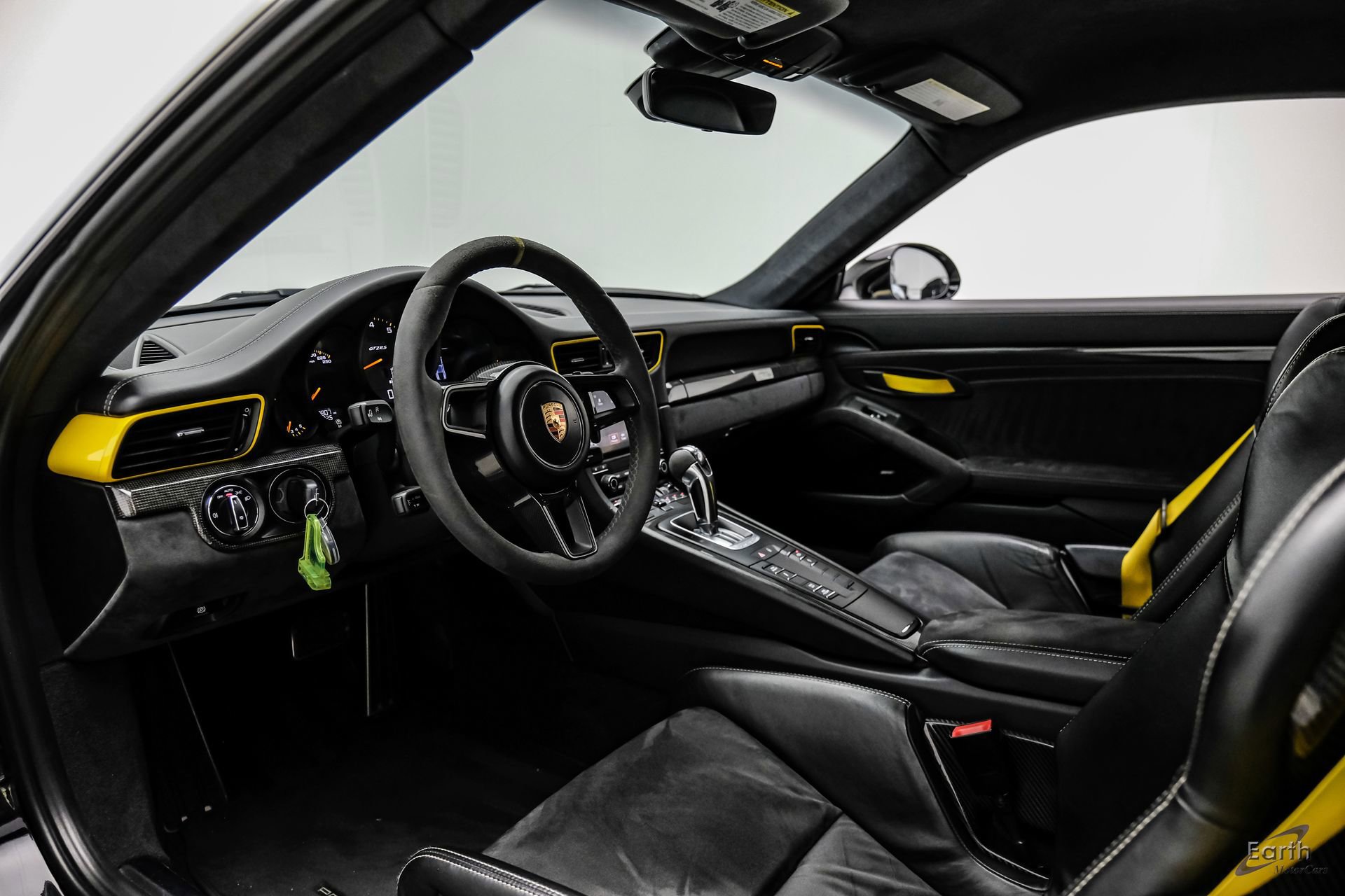 Used 2018 Porsche 911 GT2 RS w/ Weissach Package RWD image 46