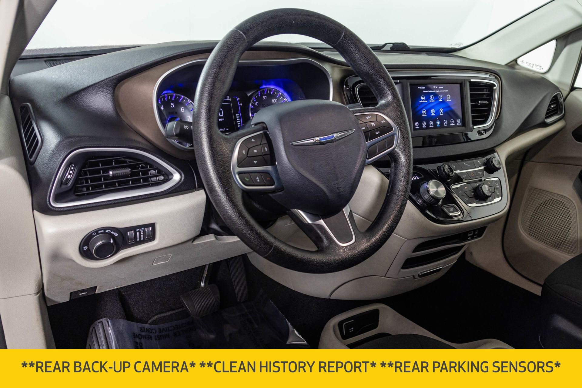 Used 2020 Chrysler Voyager LX FWD image 5