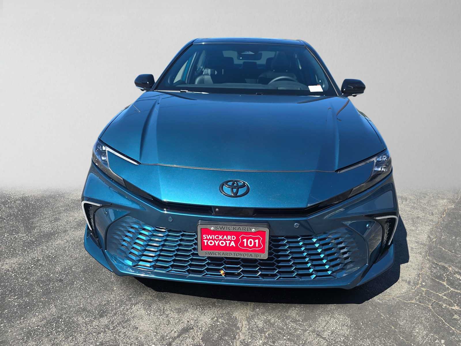 Used 2025 Toyota Camry XSE w/ Premium Plus Package FWD image 8