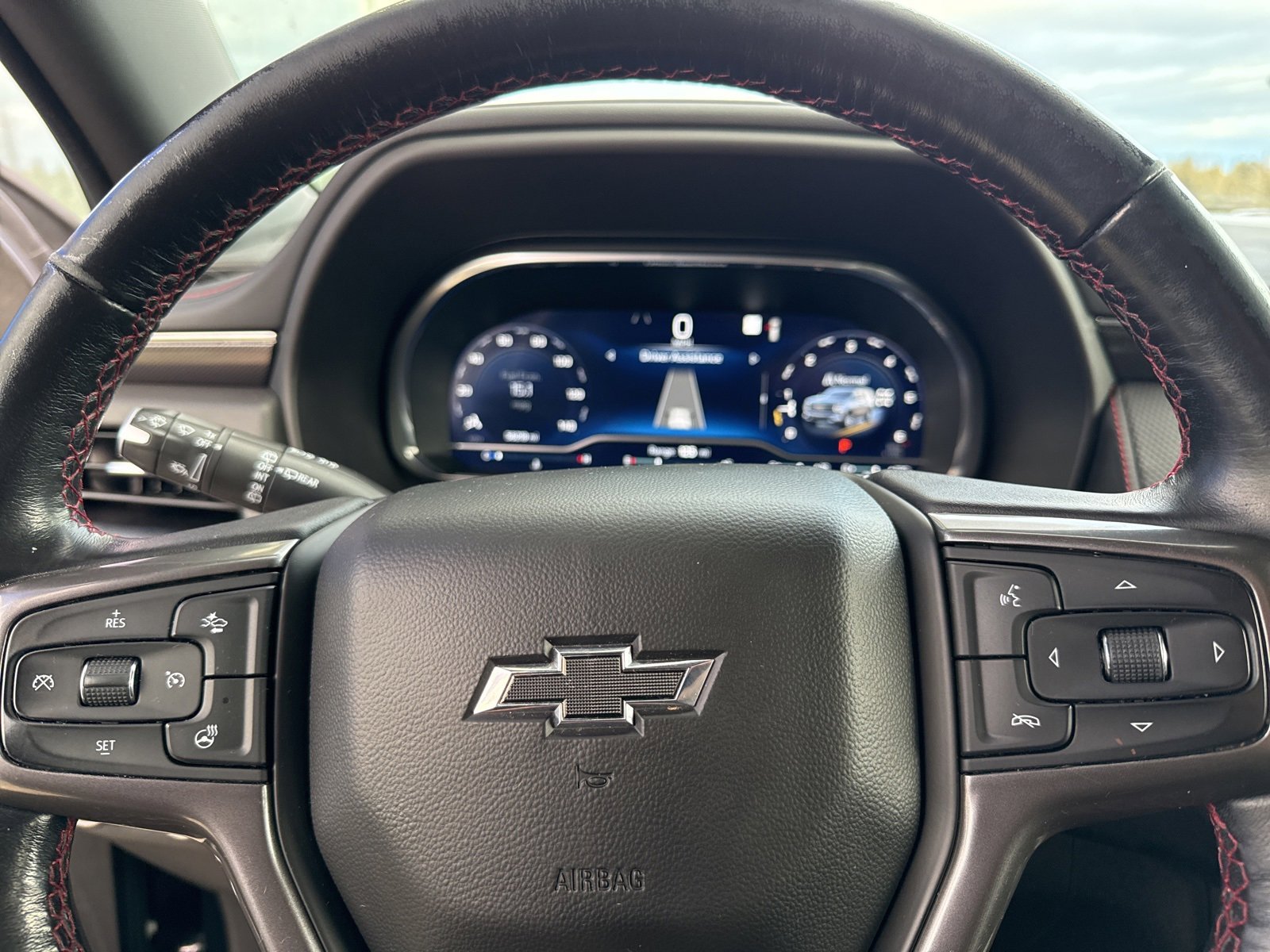 Used 2022 Chevrolet Suburban RST w/ Luxury Package image 26