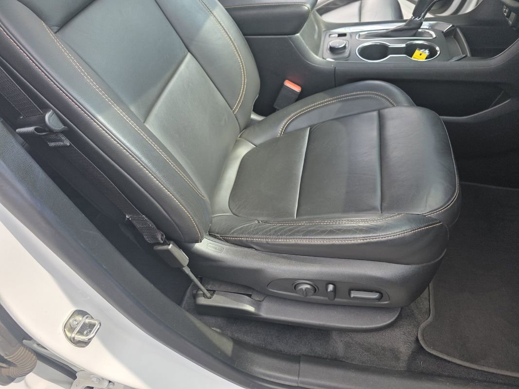Used 2020 Chevrolet Traverse LT w/ LT Premium Package FWD image 15