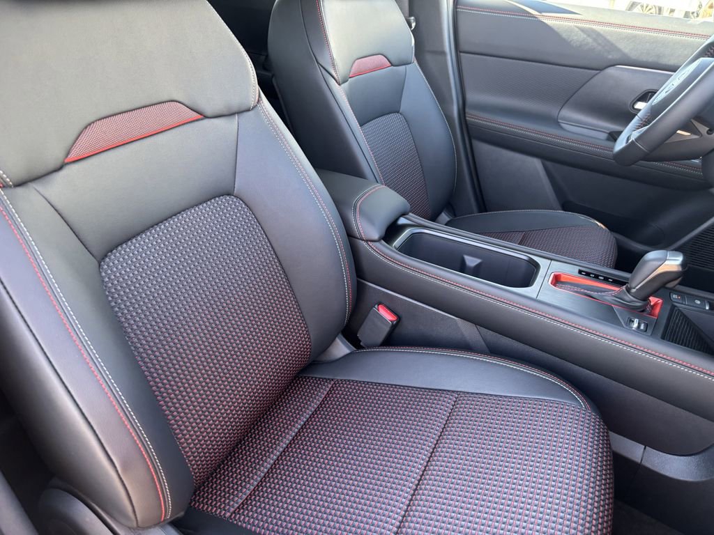 New 2026 Nissan Kicks SR image 8