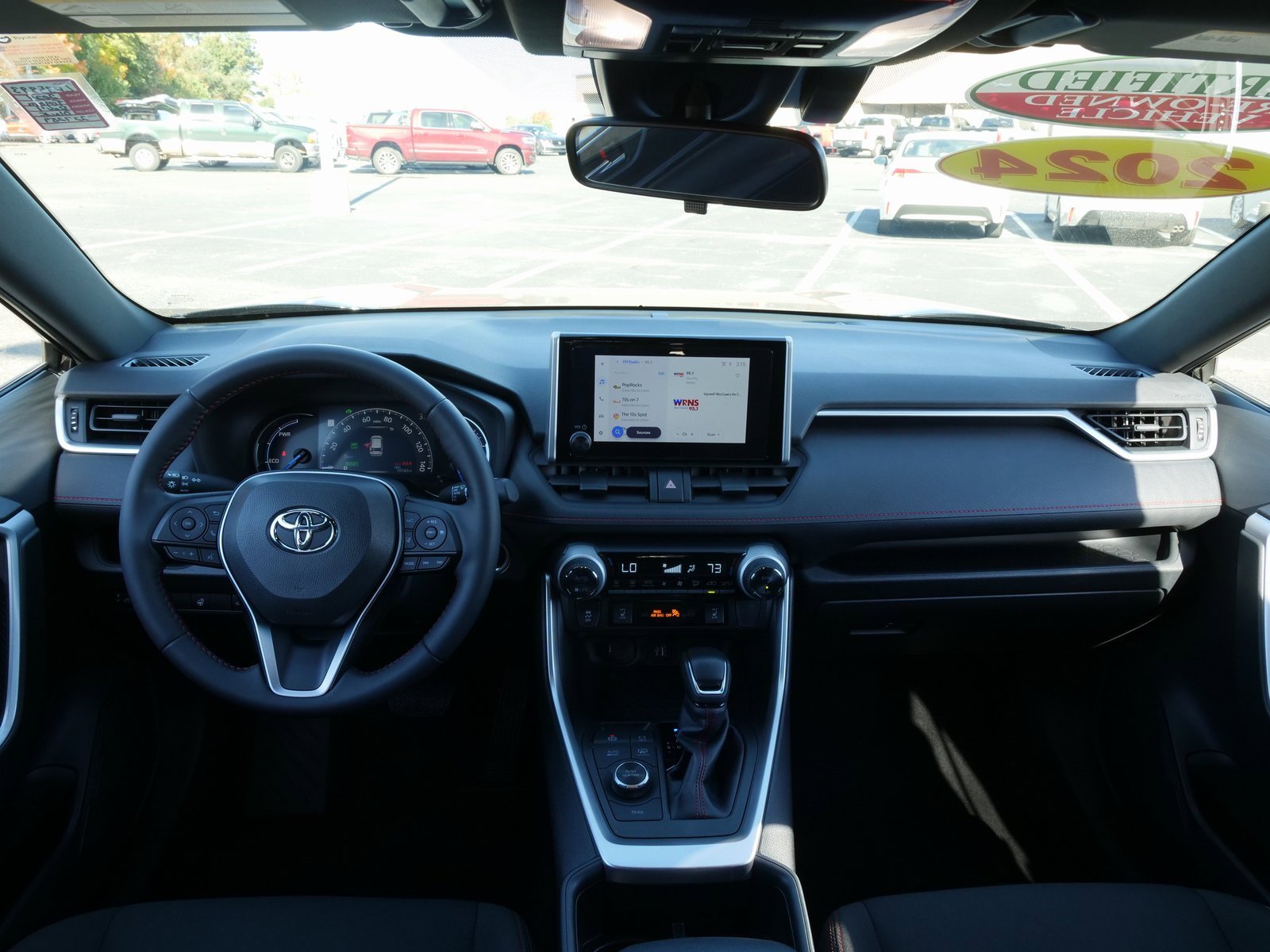 Used 2024 Toyota RAV4 SE image 18