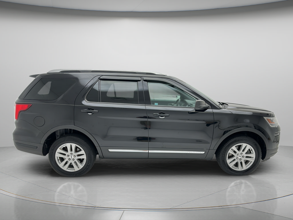 Used 2019 Ford Explorer XLT w/ Class III Trailer Tow Package AWD/4WD image 4